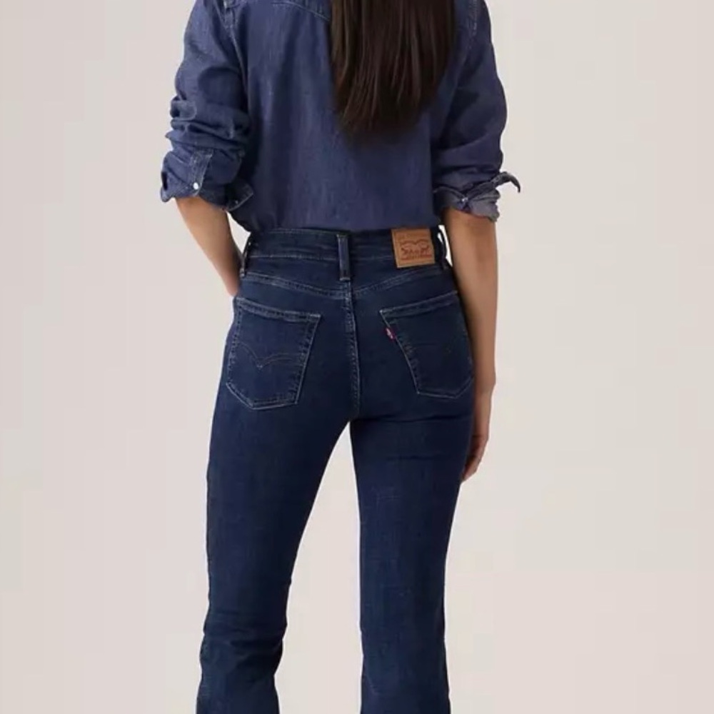 LEVI’S 725 HIGH RISE BOOTCUT WOMEN'S JEANS - Picture 3 of 12